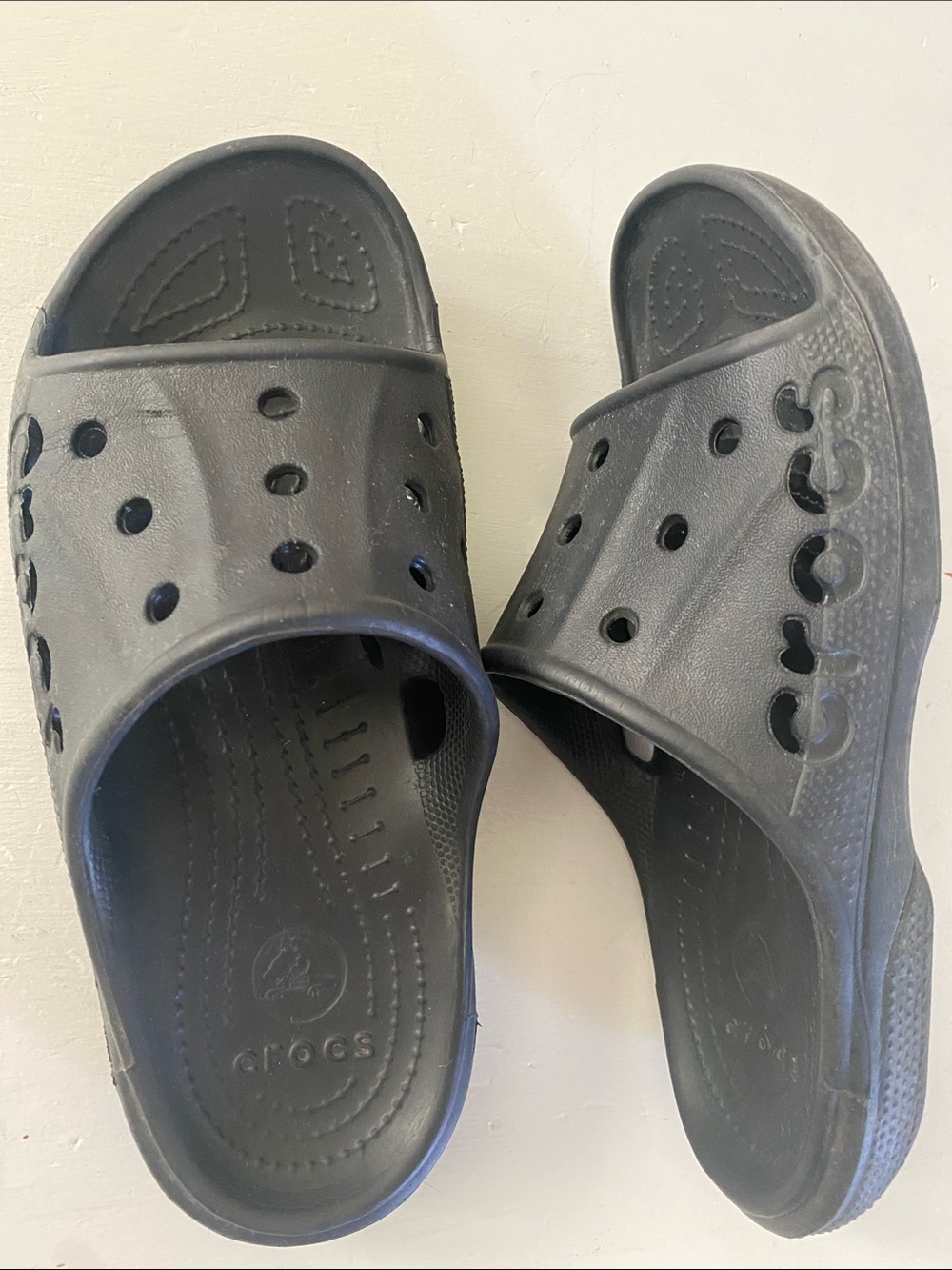 CROCS Black Classic Slide Clog
M 7. W 9